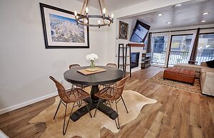 St. Anton Wooded View 1-bedroom Condos w/ Complimentary Hot Drinks