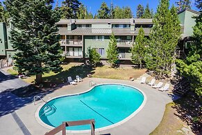 St. Anton Wooded View 1-bedroom Condos w/ Complimentary Hot Drinks