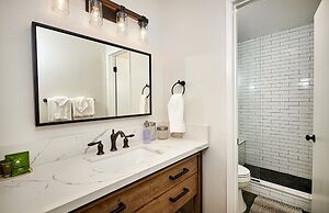 St. Anton Wooded View 1-bedroom Condos w/ Complimentary Hot Drinks