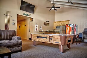 St. Anton Wooded View 1-bedroom Condos w/ Complimentary Hot Drinks