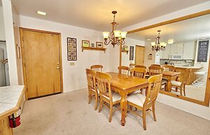 St. Anton Wooded View 1-bedroom Condos w/ Complimentary Hot Drinks