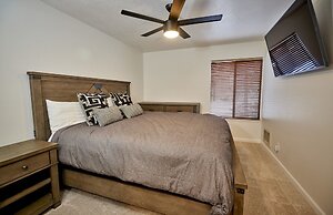 St. Anton Wooded View 1-bedroom Condos w/ Complimentary Hot Drinks