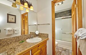 St. Anton Wooded View 1-bedroom Condos w/ Complimentary Hot Drinks