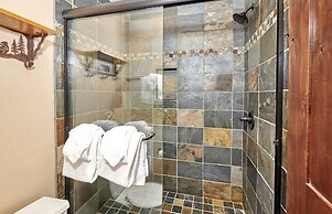 St. Anton Street View Ski-in/out 1-bedroom Condo