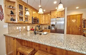 St. Anton Street View Ski-in/out 1-bedroom Condo