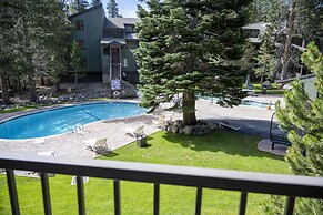 St. Anton Courtyard View Ski-in/out 1-bedroom Condo