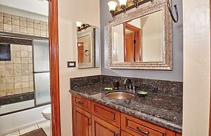 St. Anton Courtyard View Ski-in/out 1-bedroom Condo