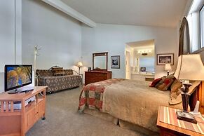 St. Anton Wooded View 2-Bedroom Condos w/ fireplace