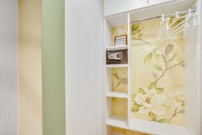 MADAME BARI' Apt a step from the sea