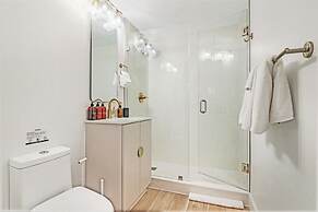 Roami at The Carmela