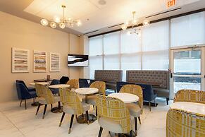 Holiday Inn Express New Rochelle by IHG