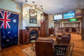 Metropolitan Hotel Orange