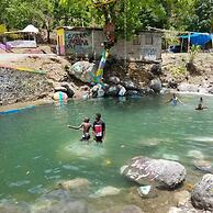 Stunning 3-bedroom House in Ocho Rios Upton