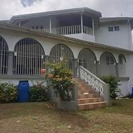 Stunning 3-bedroom House in Ocho Rios Upton