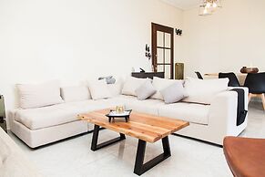 Modern apt.with sea view in Glyfada