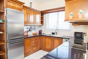 Modern apt.with sea view in Glyfada