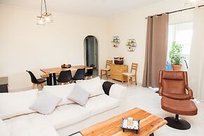 Modern apt.with sea view in Glyfada