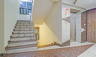 Treebo Mohit Regency