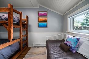 128 Spruce Street 2 Bedroom Home by RedAwning