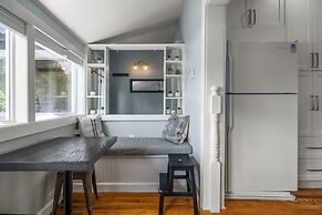 128 Spruce Street 2 Bedroom Home by RedAwning