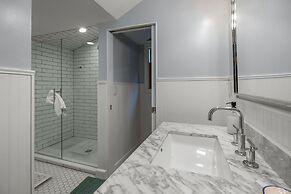 128 Spruce Street 2 Bedroom Home by RedAwning