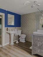 Impeccable 4-bed Apartment in Bath