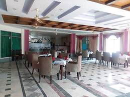 Seven Ways Hotel And Restaurant