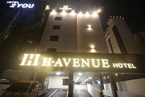 H Avenue Hotel