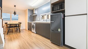 Jeju Eseutteuleya Pension