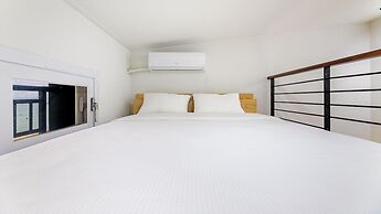 Jeju Eseutteuleya Pension