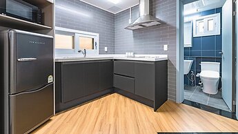 Jeju Eseutteuleya Pension