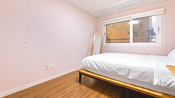 Jeju Eseutteuleya Pension