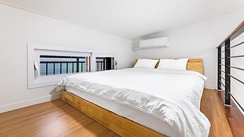 Jeju Eseutteuleya Pension