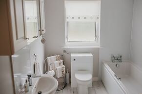 Remarkable 3-bed House in Isle of Lewis