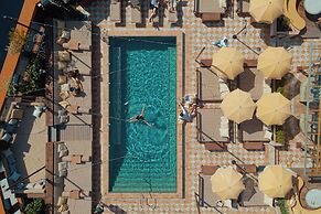 Jacy'z Hotel & Resort