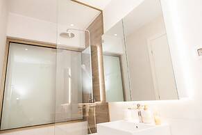 Full renovated adorable apt in Athens