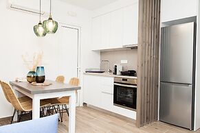 Full renovated adorable apt in Athens
