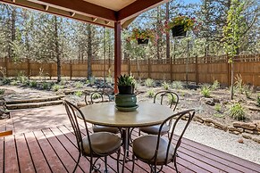 Big Bear Home Features Private Entrance and Patio With Fire Pit by Red