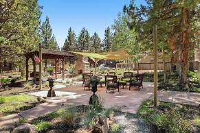 Big Bear Home Features Private Entrance and Patio With Fire Pit by Red
