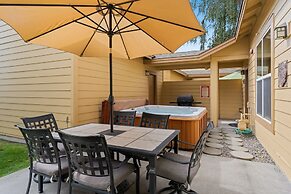 Old Mill Proxi 2 Bedroom Townhouse by RedAwning