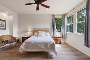 Old Mill Proxi 2 Bedroom Townhouse by RedAwning