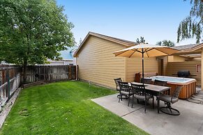 Old Mill Proxi 2 Bedroom Townhouse by RedAwning