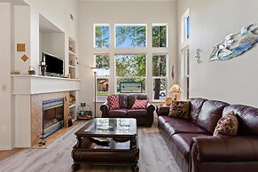 Old Mill Proxi 2 Bedroom Townhouse by RedAwning