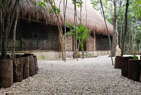 Aldea Maya-Ha Cabañas con cenotes