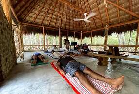 Aldea Maya-Ha Cabañas con cenotes