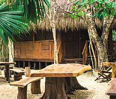 Aldea Maya-Ha Cabañas con cenotes