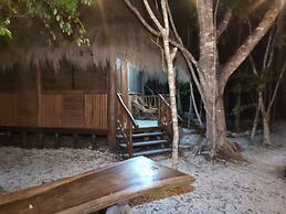 Aldea Maya-Ha Cabañas con cenotes