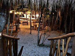 Aldea Maya-Ha Cabañas con cenotes