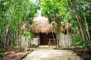 Aldea Maya-Ha Cabañas con cenotes