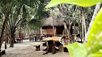 Aldea Maya-Ha Cabañas con cenotes